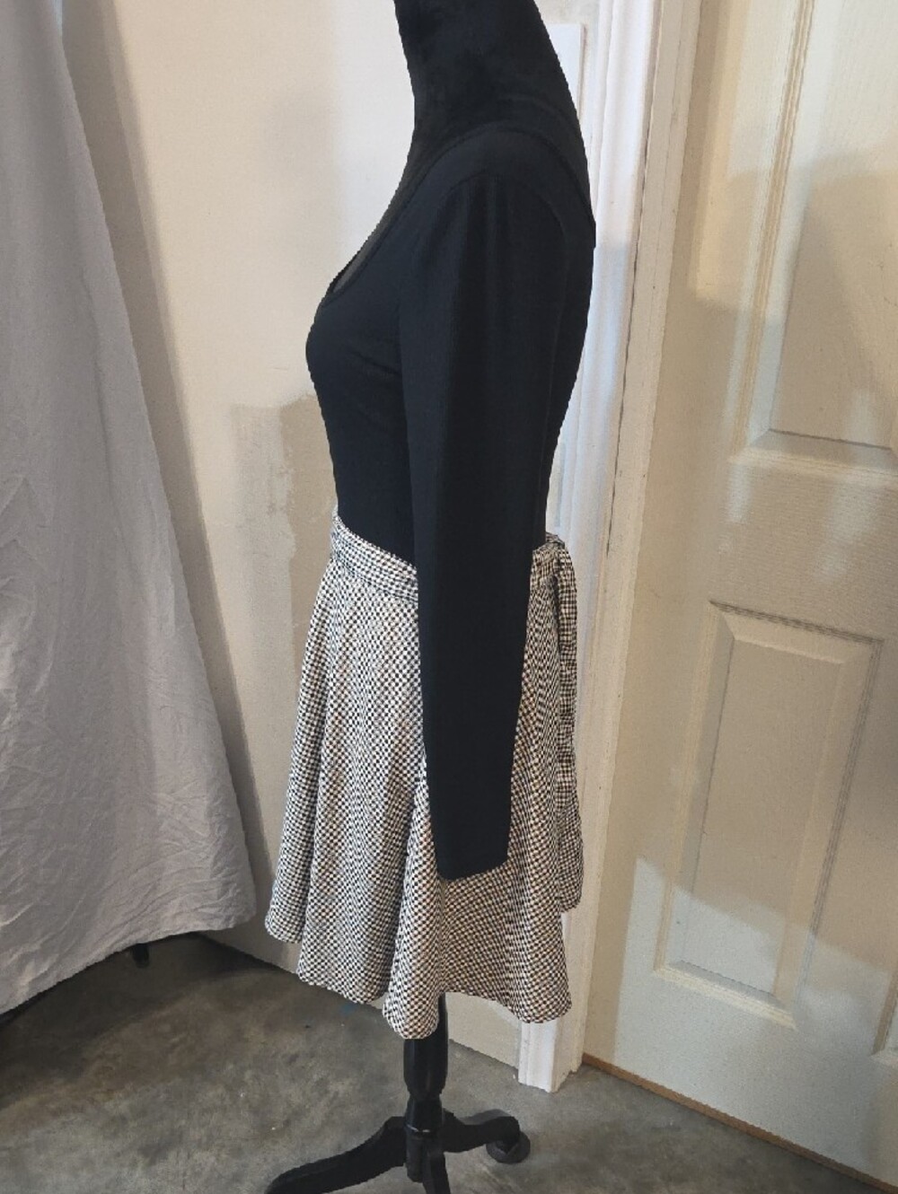 Black & White Gingham Circle Skirt Skater Dress Mini Jersey Bodice Long Sleeve - Picture 4 of 13